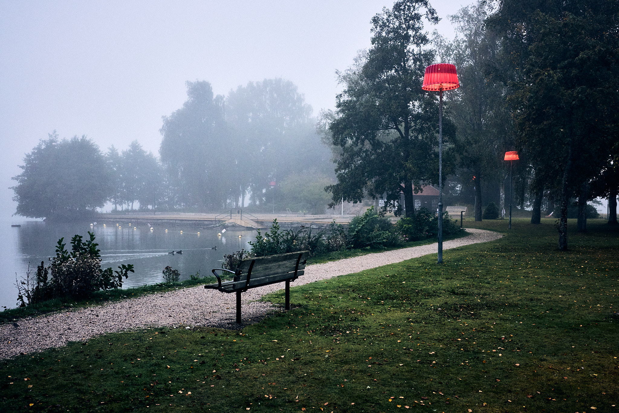 Röda lampor, strandpromenaden, Trollhättan